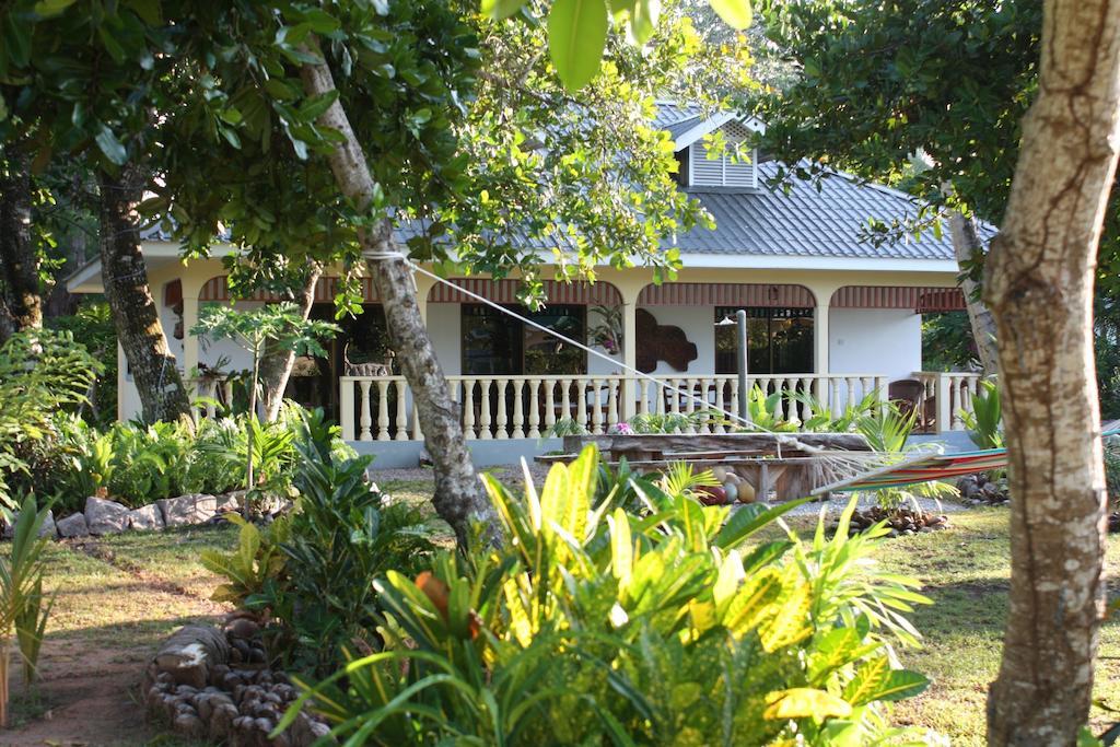 Domaine Les Rochers La Digue